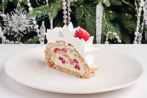 Фисташковый рулет нг (порция)