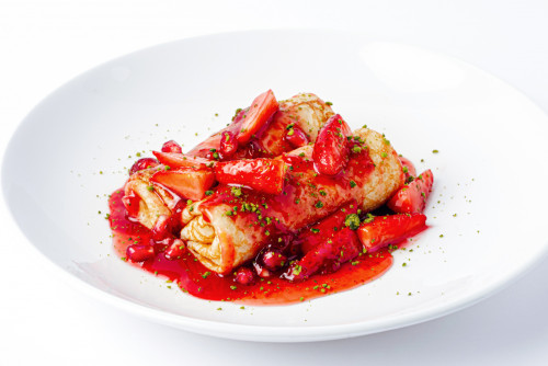 Блины с творогом и клубникой