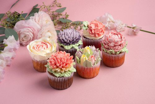 Сет из 6 капкейков "Праздник весны"